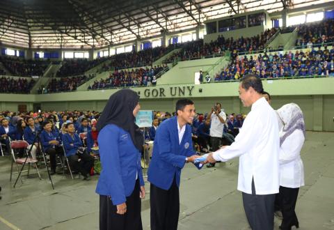 pelepasan kkn sem khusus 2015